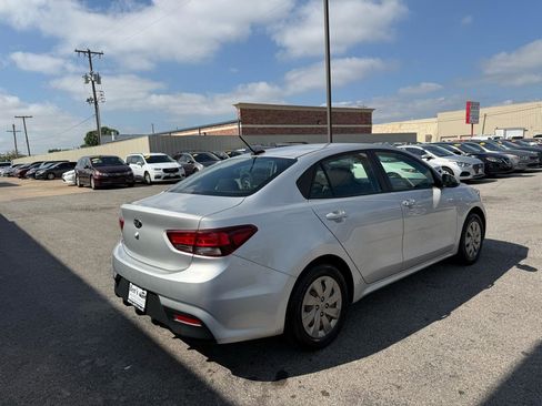 Used 2019 Kia Rio LX FWD image 5