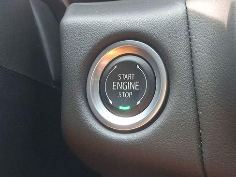 Used 2024 Chevrolet Suburban High Country image 26