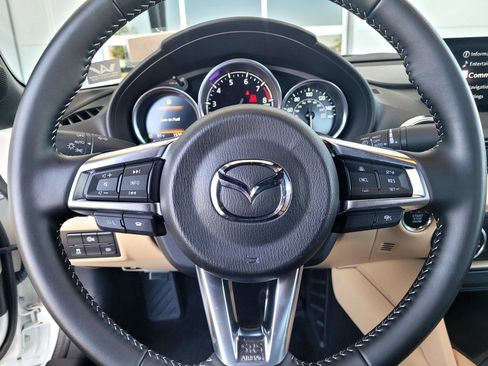 Certified 2025 MAZDA MX-5 Miata Grand Touring RWD image 33