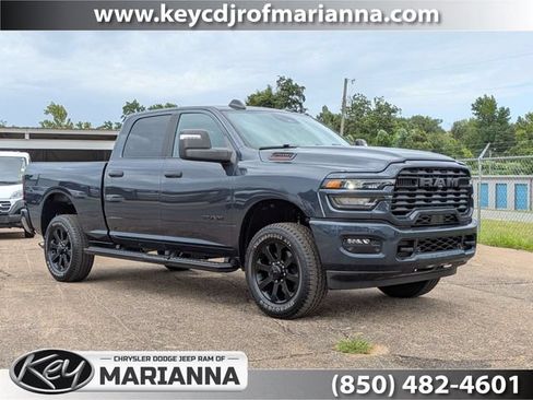 Used 2025 RAM 2500 Big Horn AWD/4WD image 1