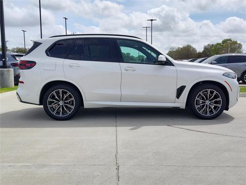 Certified 2026 BMW X5 xDrive40i image 11