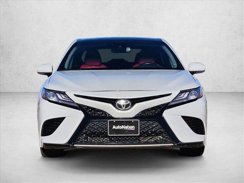 Used 2019 Toyota Camry XSE image 2