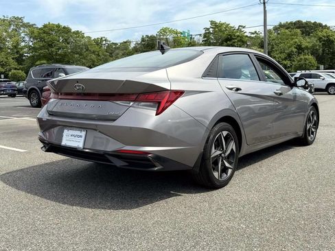 Certified 2023 Hyundai Elantra Limited FWD image 7