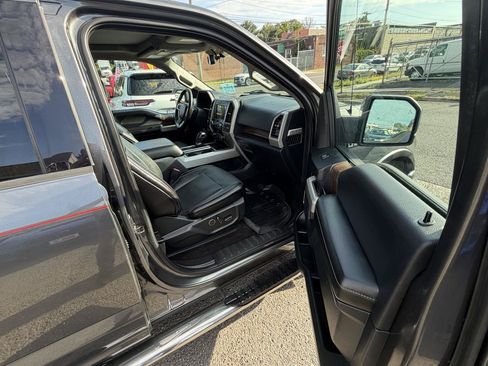 Used 2017 Ford F150 Lariat w/ Equipment Group 501A Mid AWD/4WD image 17