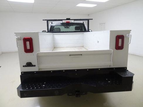 Used 2019 Ford F250 XL w/ Power Equipment Group RWD image 5
