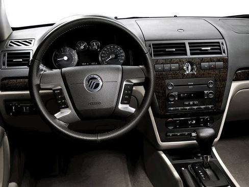 Used 2008 Mercury Milan Premier FWD image 4