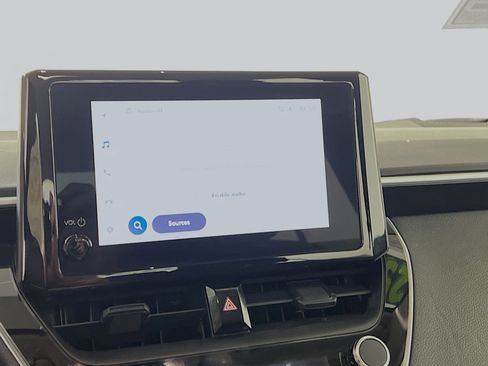 Used 2025 Toyota Corolla LE FWD image 27