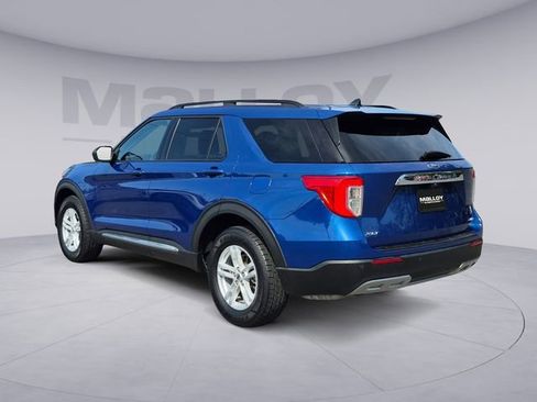 Used 2022 Ford Explorer XLT w/ Equipment Group 202A AWD/4WD image 3