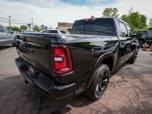 Used 2025 RAM 1500 Big Horn AWD/4WD image 6