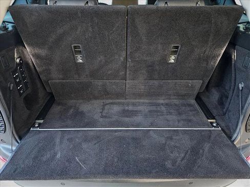 Used 2020 Land Rover Discovery HSE Luxury image 6