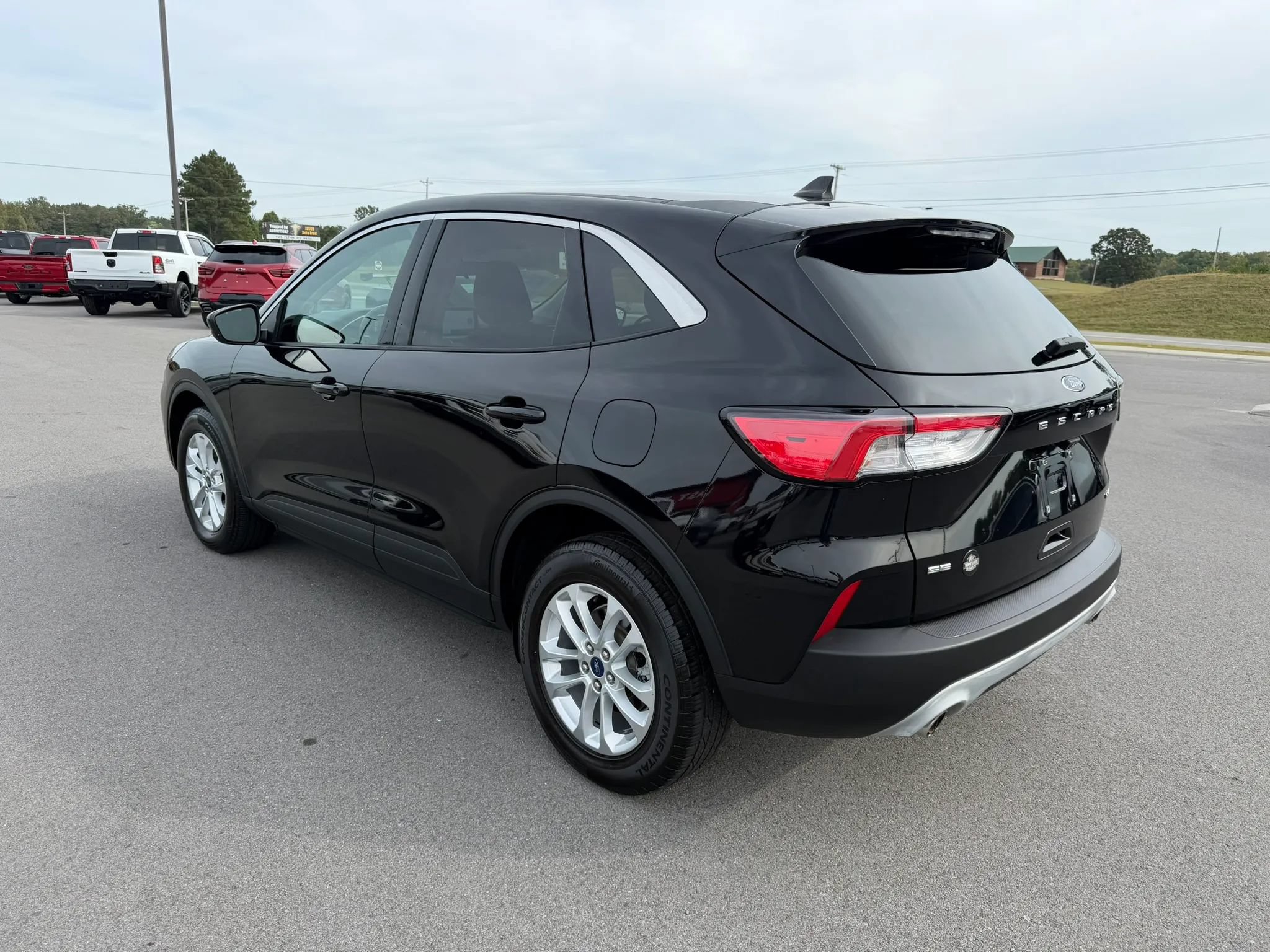 Used 2021 Ford Escape SE AWD/4WD image 3