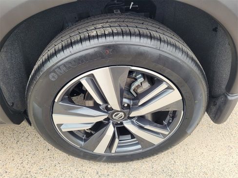 Used 2021 Nissan Rogue SL w/ Premium Package image 24