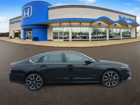 New 2026 Honda Accord Touring image 8