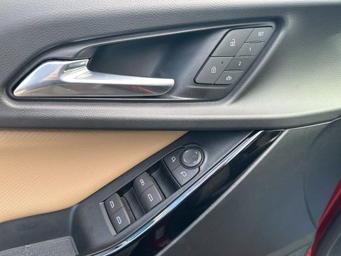 Used 2025 Chevrolet Equinox ACTIV w/ Convenience Package III image 17