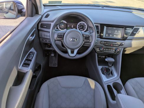 Certified 2017 Kia Niro LX image 15