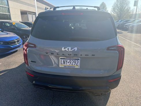 Used 2022 Kia Telluride EX w/ EX Premium Package image 5
