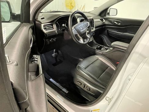 Used 2023 GMC Acadia SLT image 21