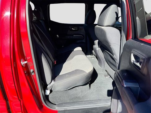Used 2022 Toyota Tacoma TRD Sport image 24