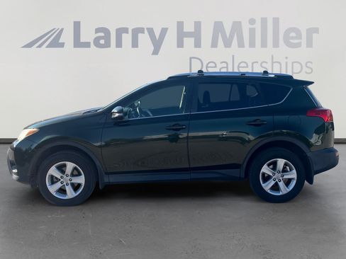 Used 2013 Toyota RAV4 XLE AWD/4WD image 2