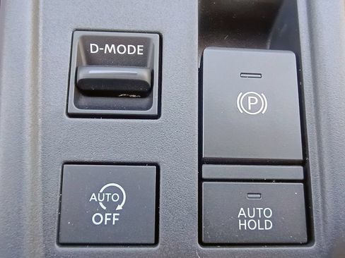 New 2026 Nissan Sentra SV w/ SV Convenience Package FWD image 18