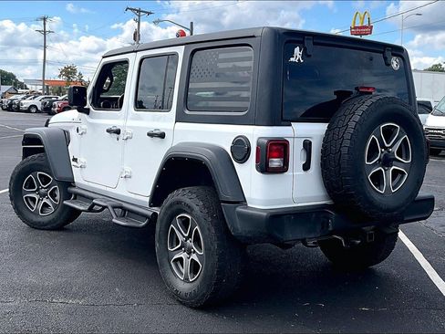 Used 2022 Jeep Wrangler Unlimited Sport AWD/4WD image 6