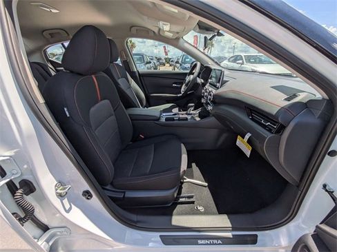 New 2025 Nissan Sentra SR w/ Trunk Package image 29