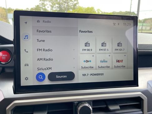 Used 2024 Toyota Tacoma TRD Off-Road image 10