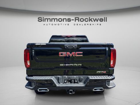 Used 2024 GMC Sierra 1500 AT4 w/ Technology Package AWD/4WD image 4