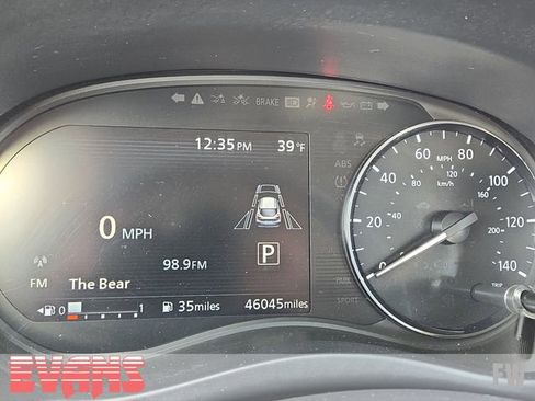 Used 2021 Nissan Kicks SV w/ Interior Electronics Package image 5