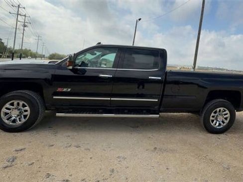 Used 2018 Chevrolet Silverado 3500 LTZ w/ Duramax Plus Package image 5