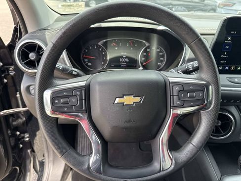 Used 2025 Chevrolet Blazer LT FWD image 40