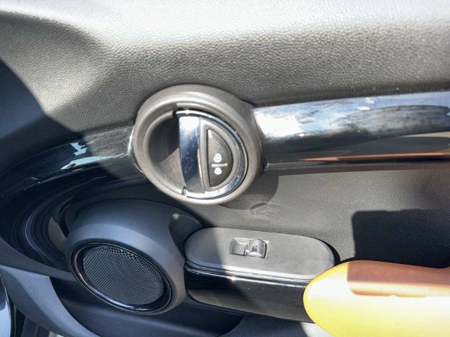 Used 2017 MINI Cooper S FWD image 13