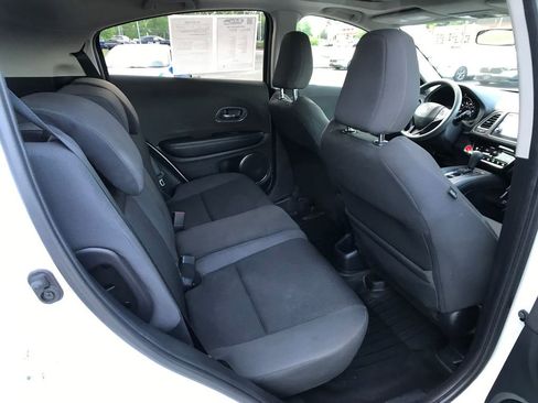 Used 2022 Honda HR-V EX image 27