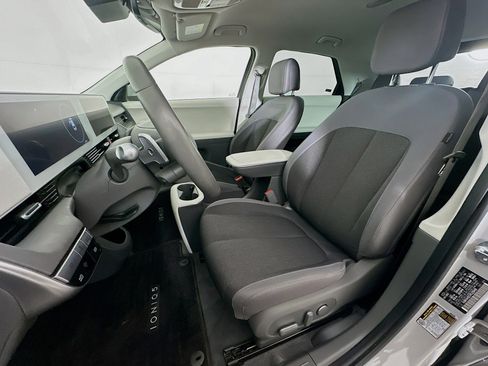 Used 2024 Hyundai Ioniq 5 SEL image 13