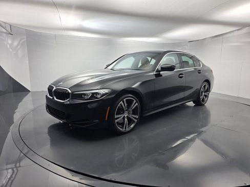 Used 2024 BMW 330i Sedan w/ Convenience Package RWD image 8