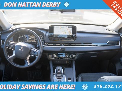 Used 2022 Mitsubishi Outlander SE image 4