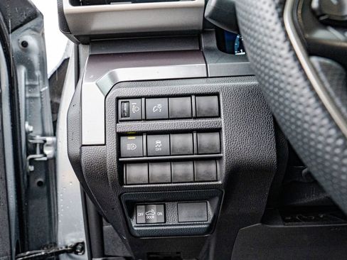 Used 2025 Toyota Tacoma TRD Off-Road image 18