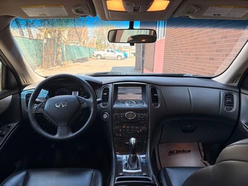 Used 2017 INFINITI QX50 AWD image 16