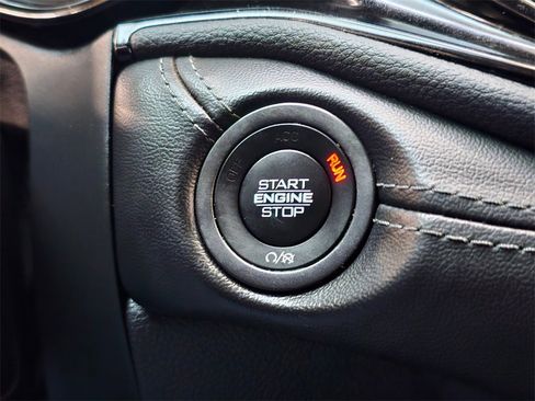 Used 2022 Dodge Durango GT image 35