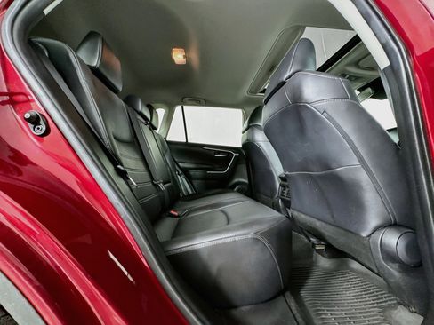 Certified 2021 Toyota RAV4 XLE Premium AWD/4WD image 29