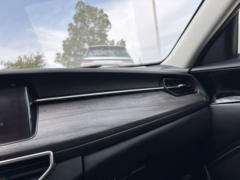 Used 2020 Kia Cadenza Technology image 34