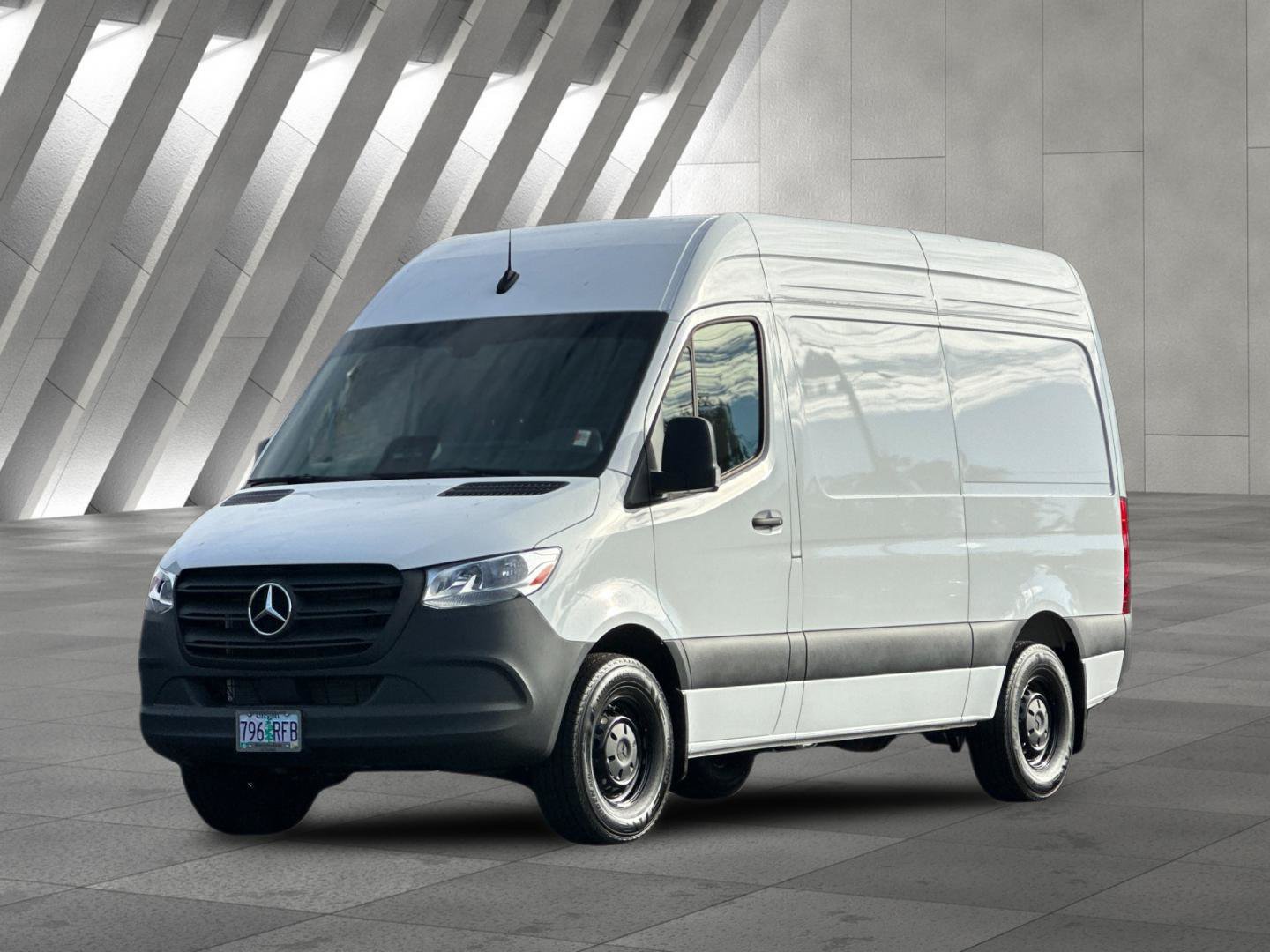 Used 2025 Mercedes-Benz Sprinter 2500 image 8