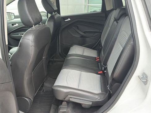 Used 2018 Ford Escape SE w/ SE Sport Appearance Package AWD/4WD image 19