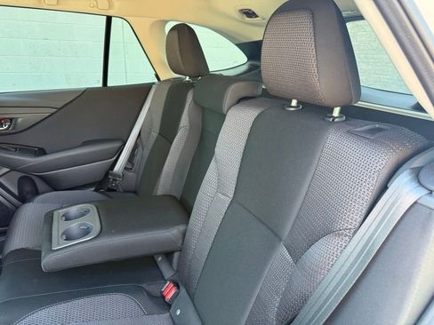Used 2025 Subaru Outback Premium w/ Popular Package #1A AWD/4WD image 28
