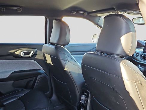 Used 2024 Jeep Compass Latitude image 16