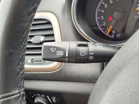 Used 2017 Jeep Grand Cherokee Laredo w/ Quick Order Package 2BE image 23