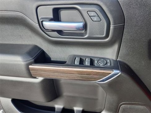 Used 2021 Chevrolet Silverado 1500 LT Trail Boss w/ Bed Protection Package image 9