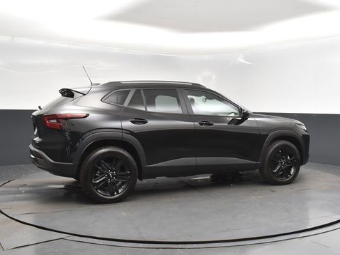 New 2026 Chevrolet Trax ACTIV w/ Sunroof Package image 8