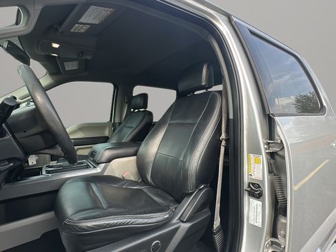 Used 2019 Ford F250 XLT w/ XLT Premium Package AWD/4WD image 17