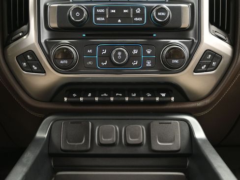 Used 2018 Chevrolet Silverado 2500 LTZ w/ Duramax Plus Package AWD/4WD image 34